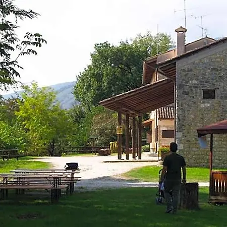 Rurale Parco Di San Floriano Vandrarhem Polcenigo